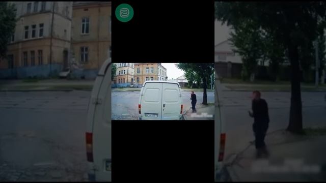 Засмотрелся в телефон... #мемы #автоприколы #автоюмор #автоподбор