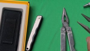 Leatherman BOND!! UK legal multitool