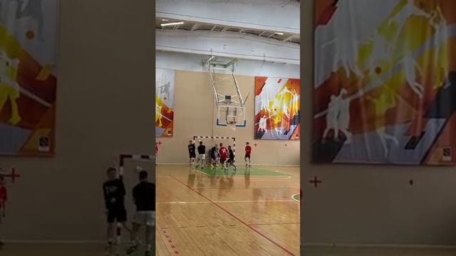 Крутой гол со штрафного #sport #goals #footsal