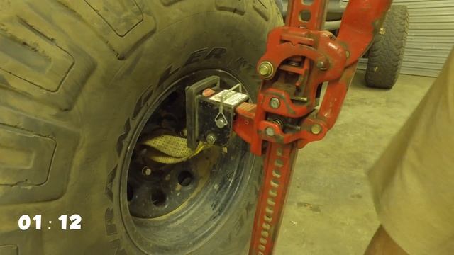 Lift Mate makes lifting your tire while off-roading easy смотреть онлайн