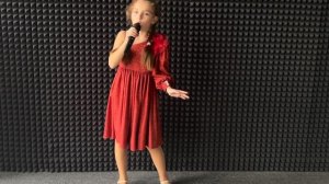 Мешкова Алина «Россиянка я» слова и музыка Натальи и Ирины Нужиных