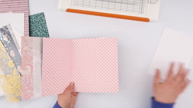 How to make an alternating pattern paper insert **NO LONG ARM STAPLER NEEDED! смотреть онлайн