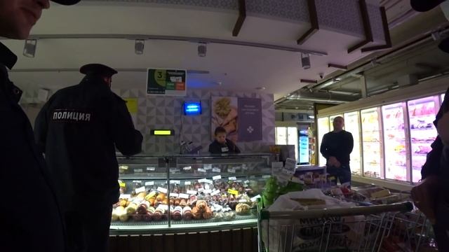 ЗАБРОШЕННЫЙ ПЕРЕКРЁСТОК БЕЗ РУКОВОДСТВА / НОЧНОЕ ОФОРМЛЕНИЕ смотреть онлайн