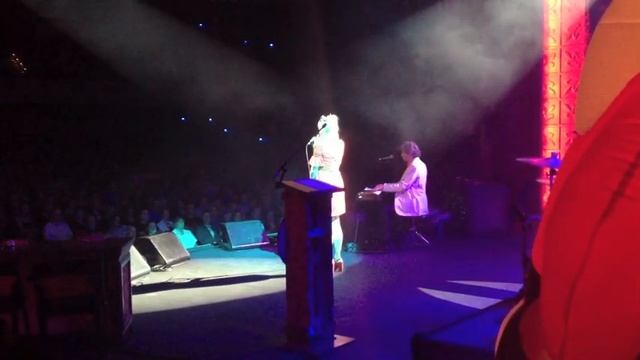 'Christmas Card From A Hooker in Minneapolis' - Loene Carmen & Peter Head смотреть онлайн