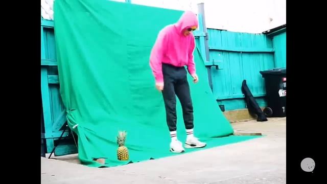 ПЕРЕОЗВУЧКА ХОЛИ БАМ ПЕСНЯ ПРО АНАНАС смотреть онлайн