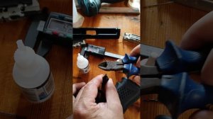 Страйкбольный пистолет Glock 19 ремонт досылателя газовой камеры.