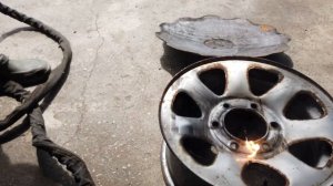 Лазерно почистване на ръжда с Acctek Akq-1000