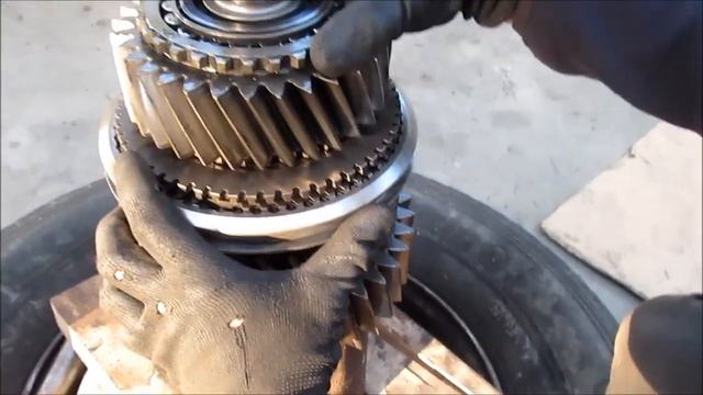 MAN TG - gearbox repair ZF ECOSPLIT 16S смотреть онлайн