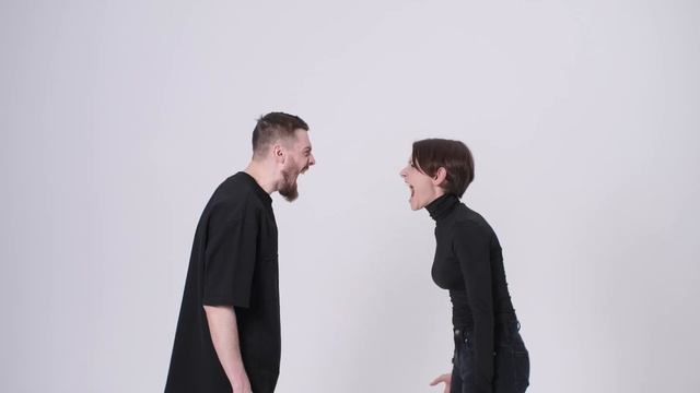 Иммерсивный спектакль с VR «Я, ты, она». Первое в России кросс-культурное фиджитал событие