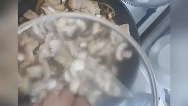 ✨Let’s cook with Ayfa✨ Готовим курицу с грибами🥘 смотреть онлайн