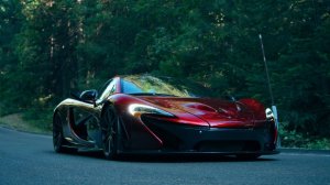 McLaren P1 на проселочных дорогах