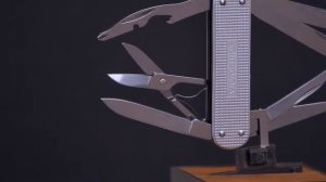 Нож-брелок Victorinox Alox MiniChamp, 58 мм., алюминиевая рукоять