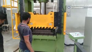 ползунковый штамповочный гидравлический пресс 200 тонн
