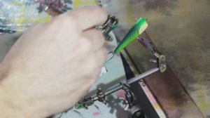 218. Воблер поппер из дерева своими руками. Покраска поппера аэрографом. Имитация чешуи.