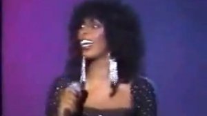 DONNA SUMMER (Live) - Dim All The Lights / Sunset People / Bad Girls / Hot Stuff (Live 80s)