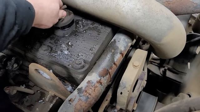 Cummins ISM350 10.8L Turbo Diesel engine start and run смотреть онлайн
