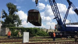 Перемещение вагона деревянного с помощью Крана железнодорожного ЕДК 1000/4 (грузоподъёмность 125 то