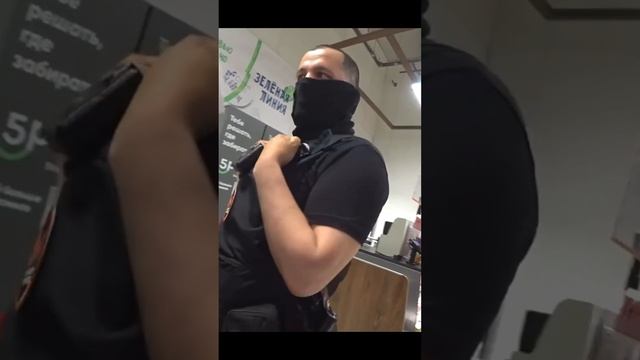 Буйный псих бушует смотреть онлайн