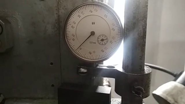 электроэрозионная прошивка отверстия