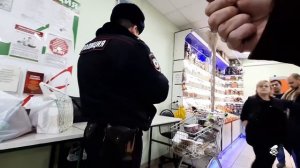 БЫДЛОМАГАЗИН АВОСЬКА. МЕНТЫ СБЕЖАЛИ ОТ ГРАЖДАНИНА.