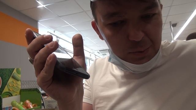 Мусор быкует в тухлом Дикси, устал и быковать перестал... смотреть онлайн