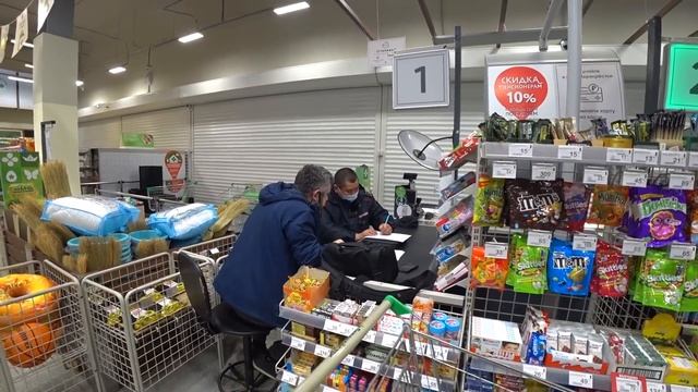 Закрыли просроченный магазин "Перекресток"!!! - Клуб Патриот смотреть онлайн