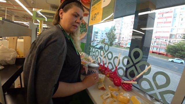 ДИРЕКТОР ХАБАЛКА И КОНЧЕНАЯ МУСОРША!!! смотреть онлайн