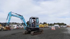 2002 AIRMAN AX40U-3 MINI EXCAVATOR 1LDC005395