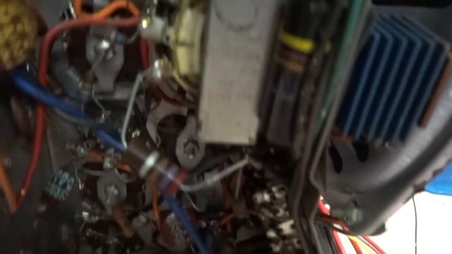 Repairing a late 50's Zenith B835E Tube Radio смотреть онлайн