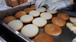 яичный чизбургер - корейский уличная еда | egg cheeseburger - Korean street food.