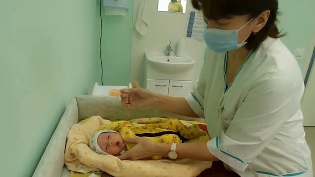 Промывание носа младенцу