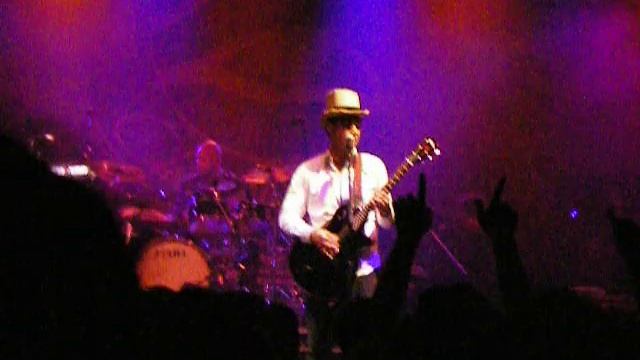 Serj Tankian - Saving Us [24.01.09]