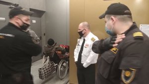 АЭРОПОРТ ШЕРЕМЕТЬЕВО!!! ГБР НАВРАЛИ МЕНТАМ ЧТО У ПАССАЖИРА БОМБА!!!