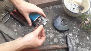 Мини-зернодробилка из болгарки и эмалированной миски. Измельчитель зерна своими руками.