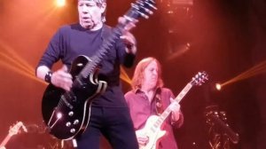 George Thorogood Live 2019 🡆 I Drink Alone 🡄 April 9 - Houston HoB
