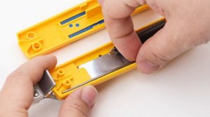 Changing the blades of the JOKARI cable knive of blades - easily and quickly