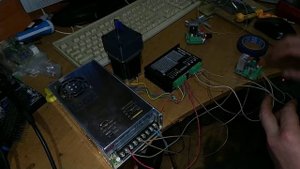 Автономный запуск шагового двигателя генератором импульсов