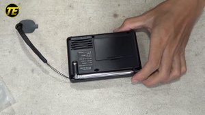 What's inside HanRongDa K-603 Full band Radio