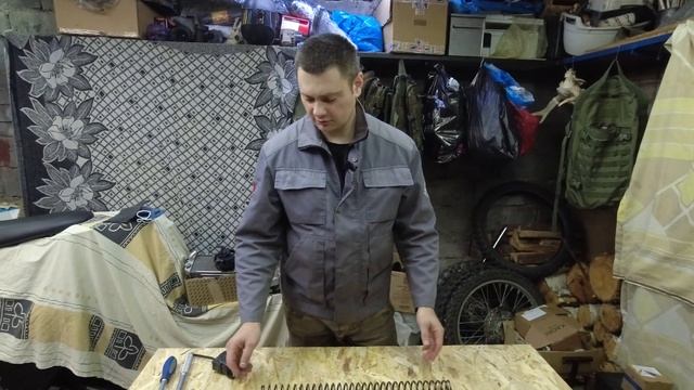 SUZUKI DRZ ЧАСТЬ 5. ОБСЛУЖИВАЕМ ПЕРЕДНЮЮ ПОДВЕСКУ. смотреть онлайн