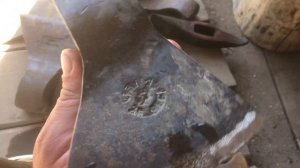 ЗАЧЕМ ТОПОРЫ ЗАМАЧИВАЛИ В ВОДЕ?