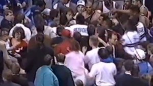 Charles Barkley Brawls With Bill Laimbeer (Full Sequence)