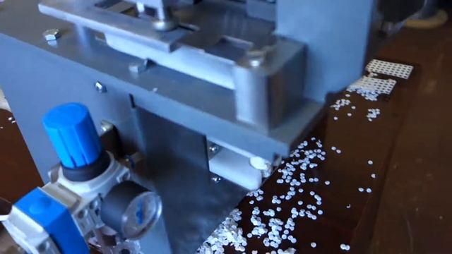 Высечной пресс. Промвит. Оборудование для фармацевтического производства.