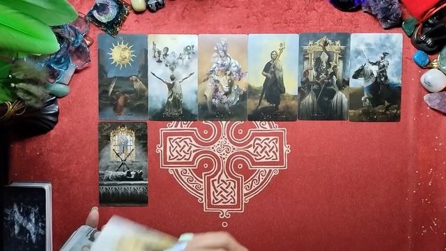 Её мысли чувства действия... ТАРО ДЛЯ МУЖЧИН. Таро онлайн гадание. Таро расклад.