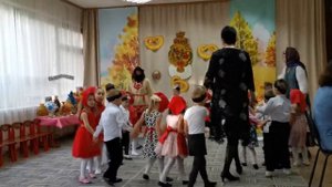 Хоровод  "Хорошо в лесочке"
Муз. и слова Е. Шаламоновой