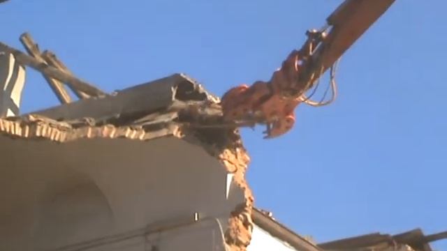 Мульти-грейфер Robi CG20R в работе по демонтажу смотреть онлайн