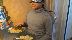 🍝Закрытыми глазами: Что вкуснее РОЛТОН или ДОШИРАК?