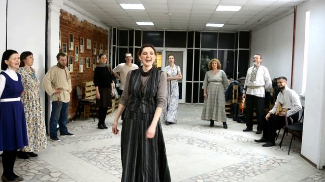 Пляс: парень и девка смотреть онлайн