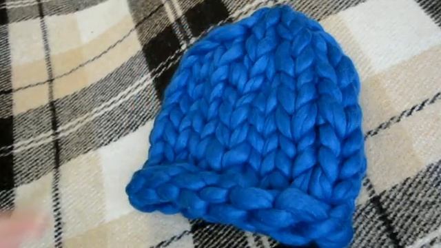 Шапка спицами из толстой пряжи. Шапка 