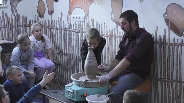 Гончарная мастерская, мастер-класс смотреть онлайн