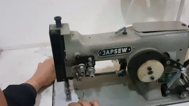 JAPSEW J-261 - MASINA CUSATURA ORNAMENTALA смотреть онлайн